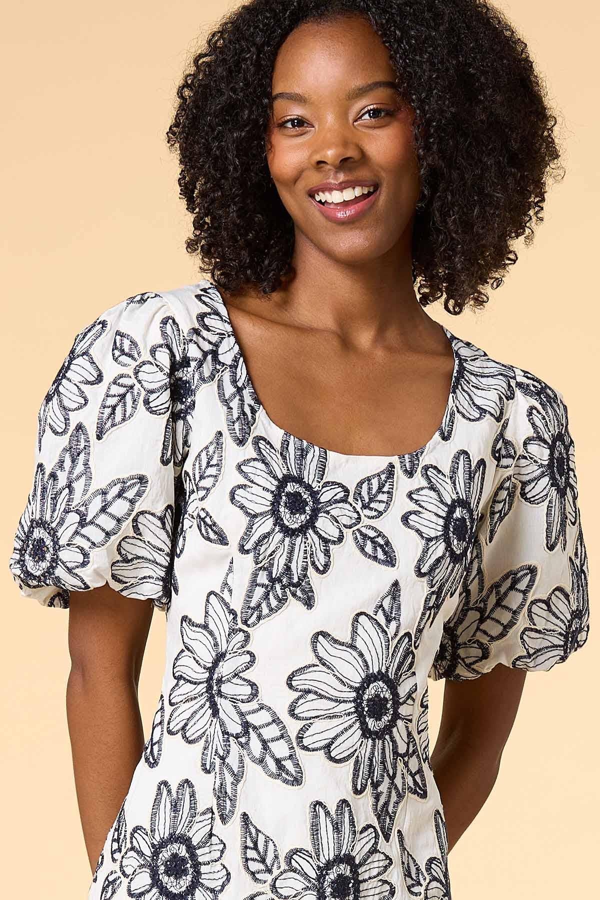 Versona cool blooms midi dress BLACK_WHITE_PATTERN
