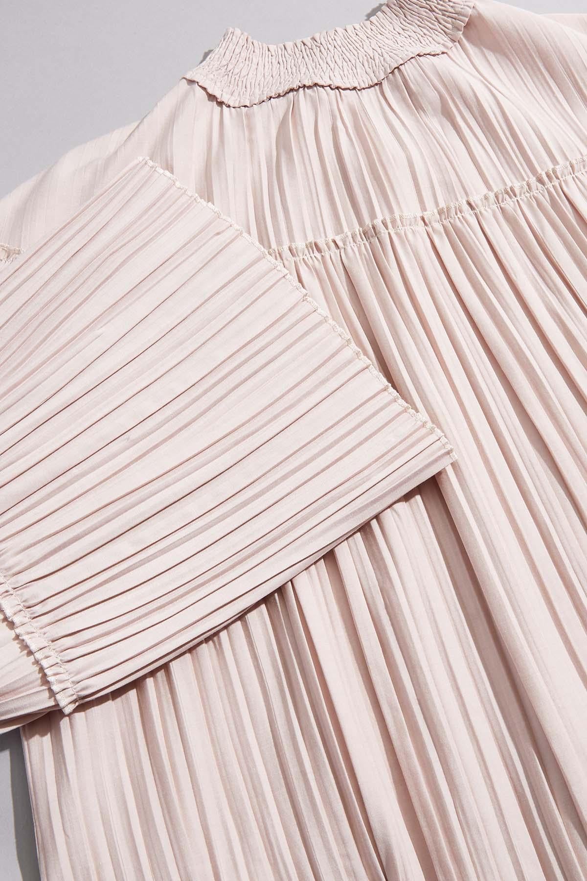 Versona cache pleated mock neck blouse PINK