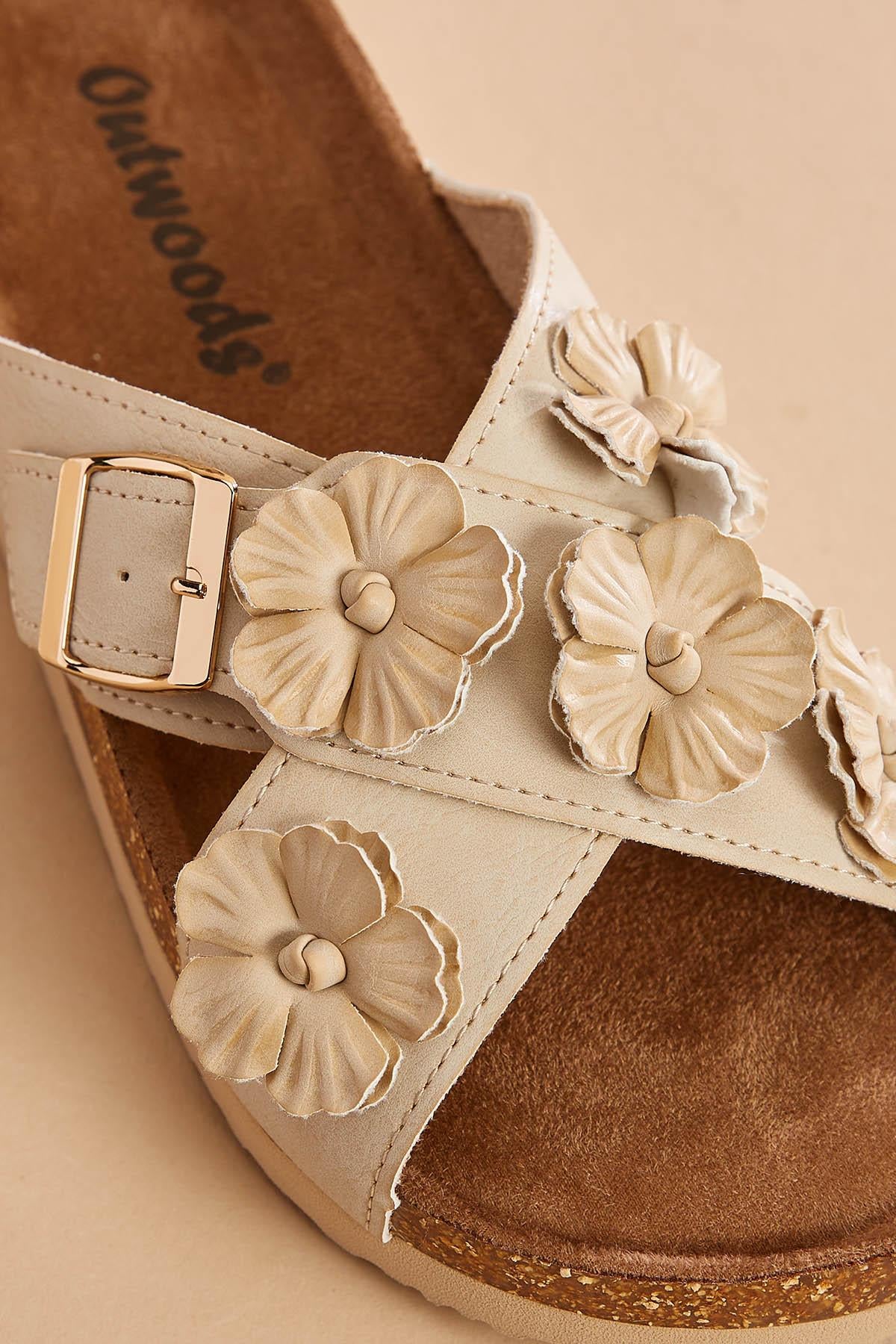 Versona floral crossover band footbed sandals BEIGE