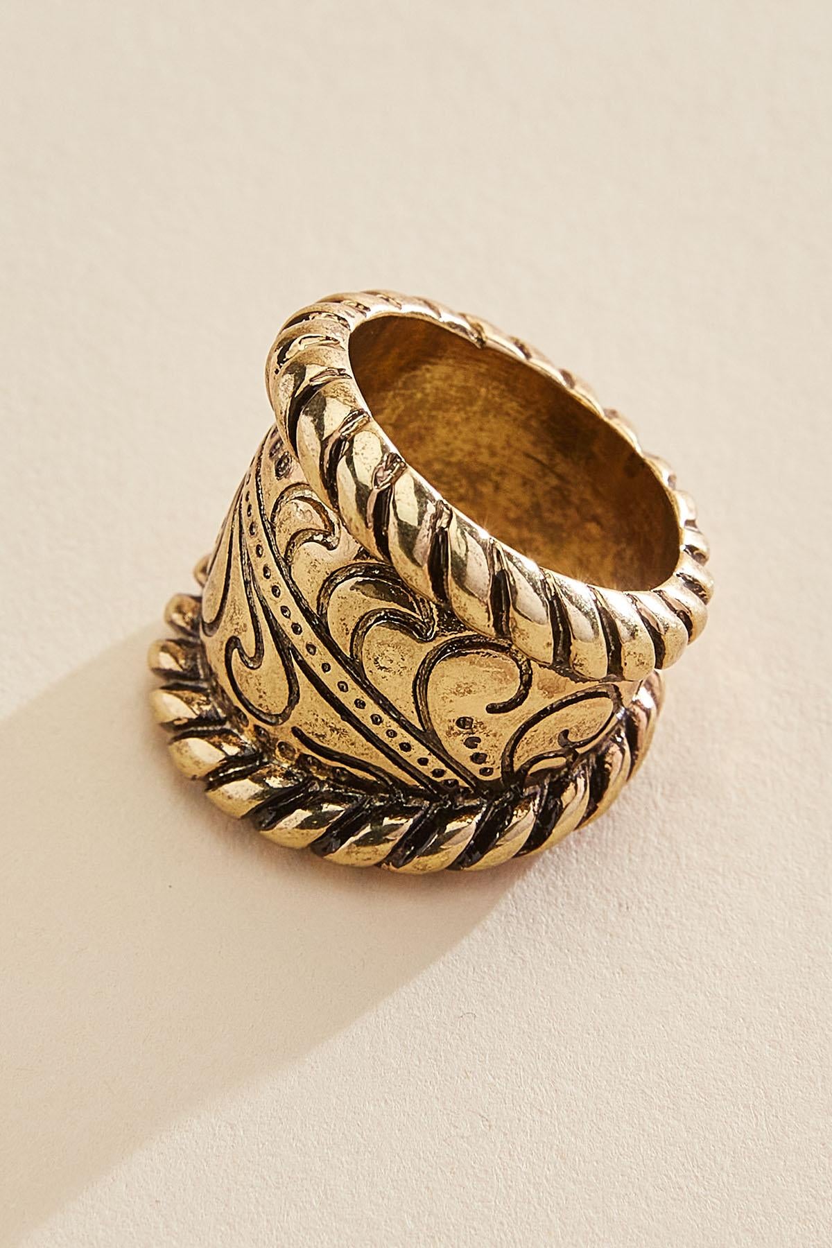 Versona engraved antique gold ring WORN_GOLD