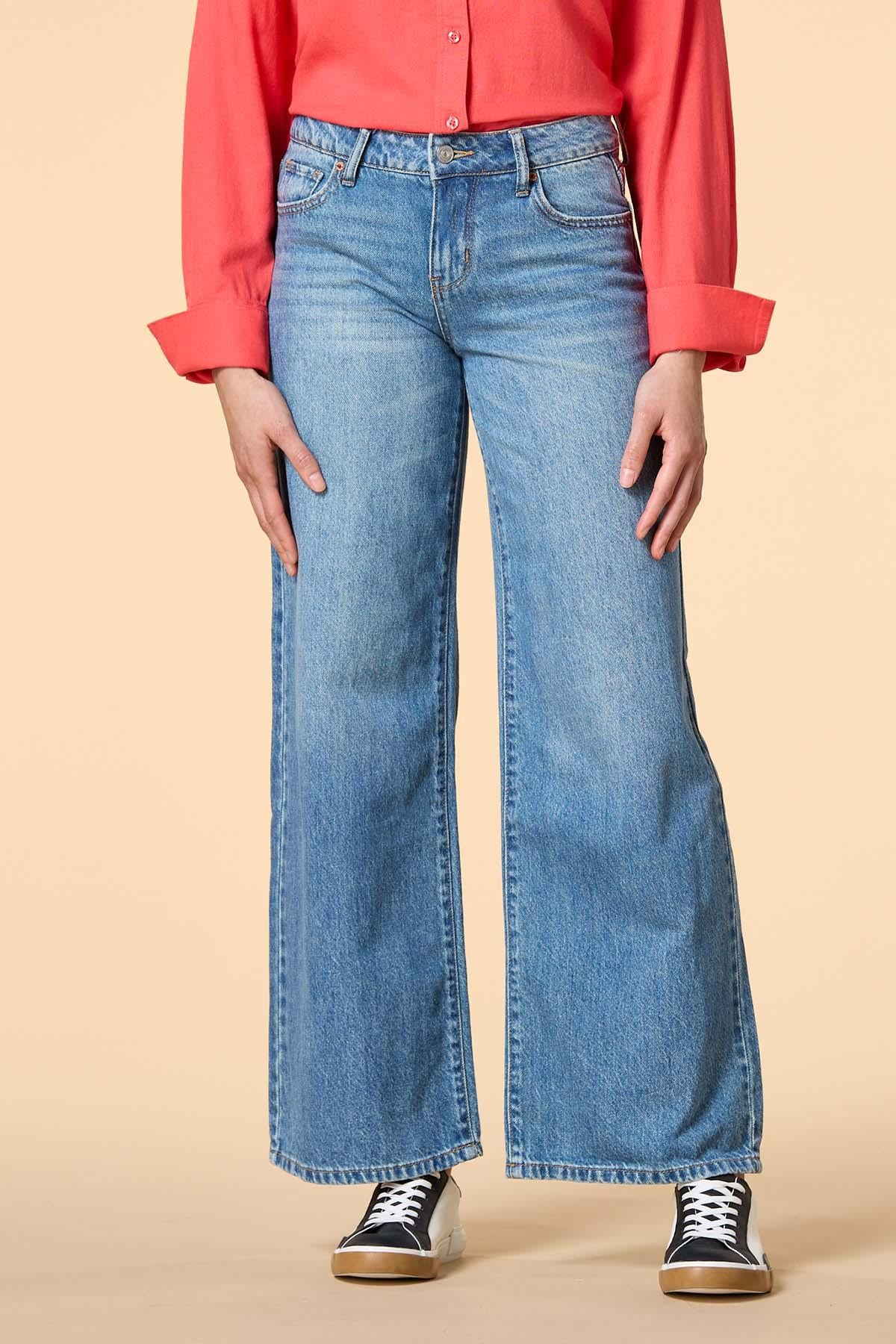 Versona middle of the road jeans MEDIUM_WASH_DENIM