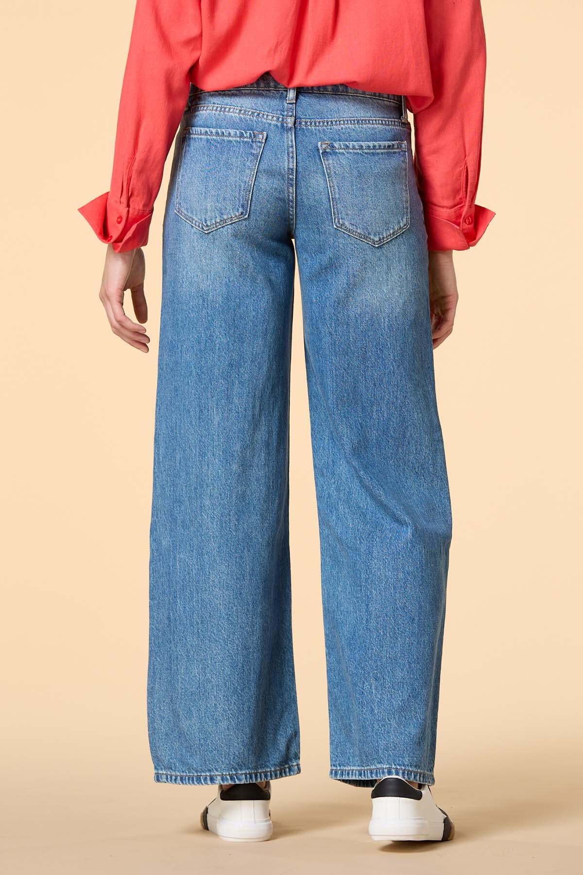 Versona middle of the road jeans MEDIUM_WASH_DENIM