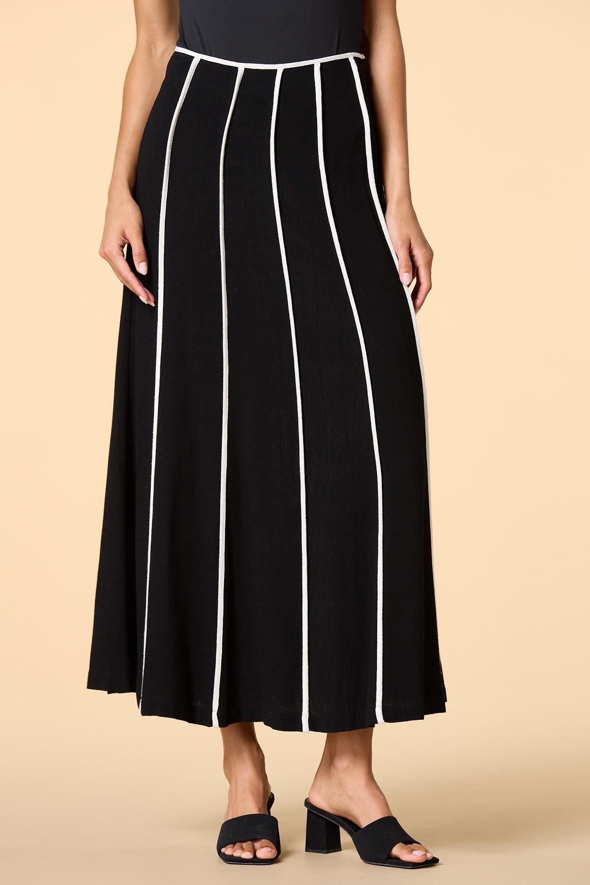 Versona beg to differ maxi skirt BLACK
