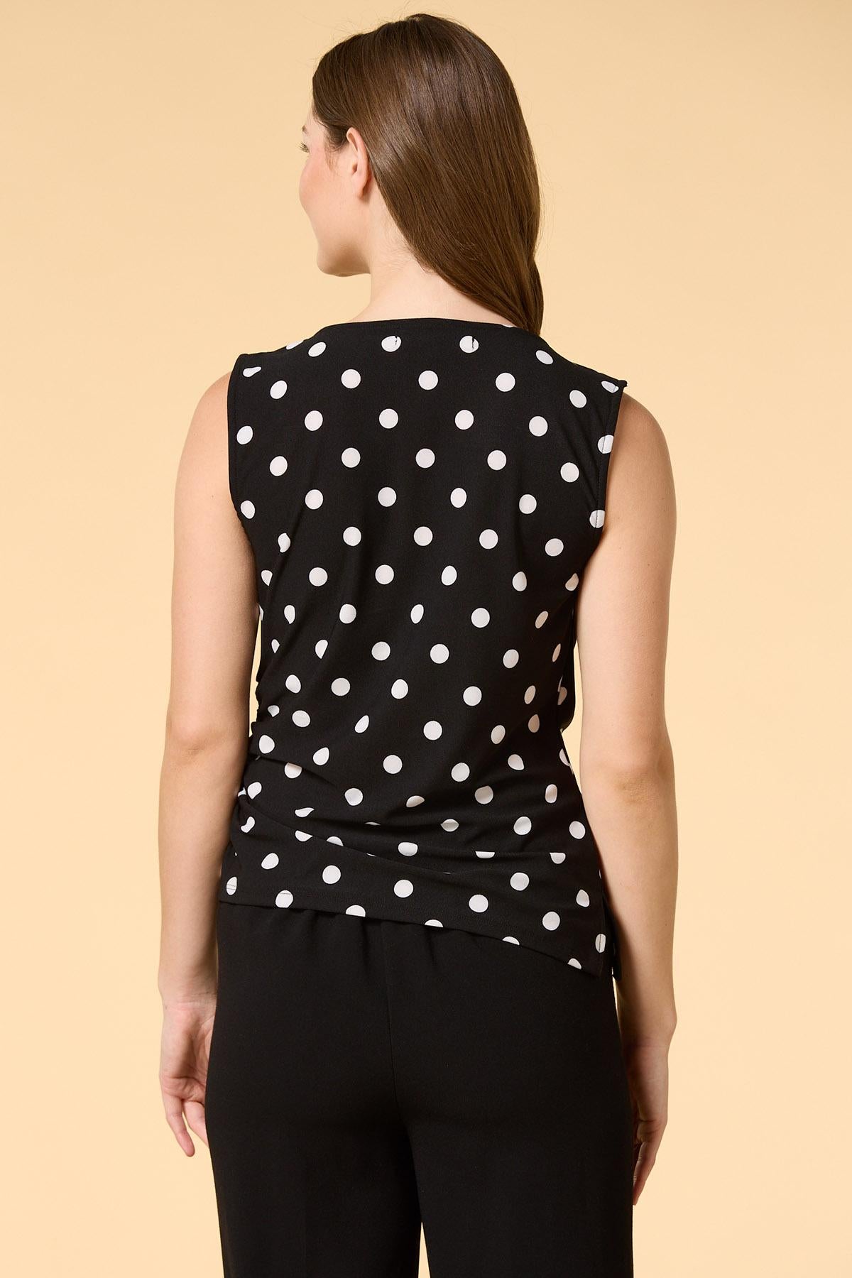 Versona meet at our spot tank BLACK_PRINT
