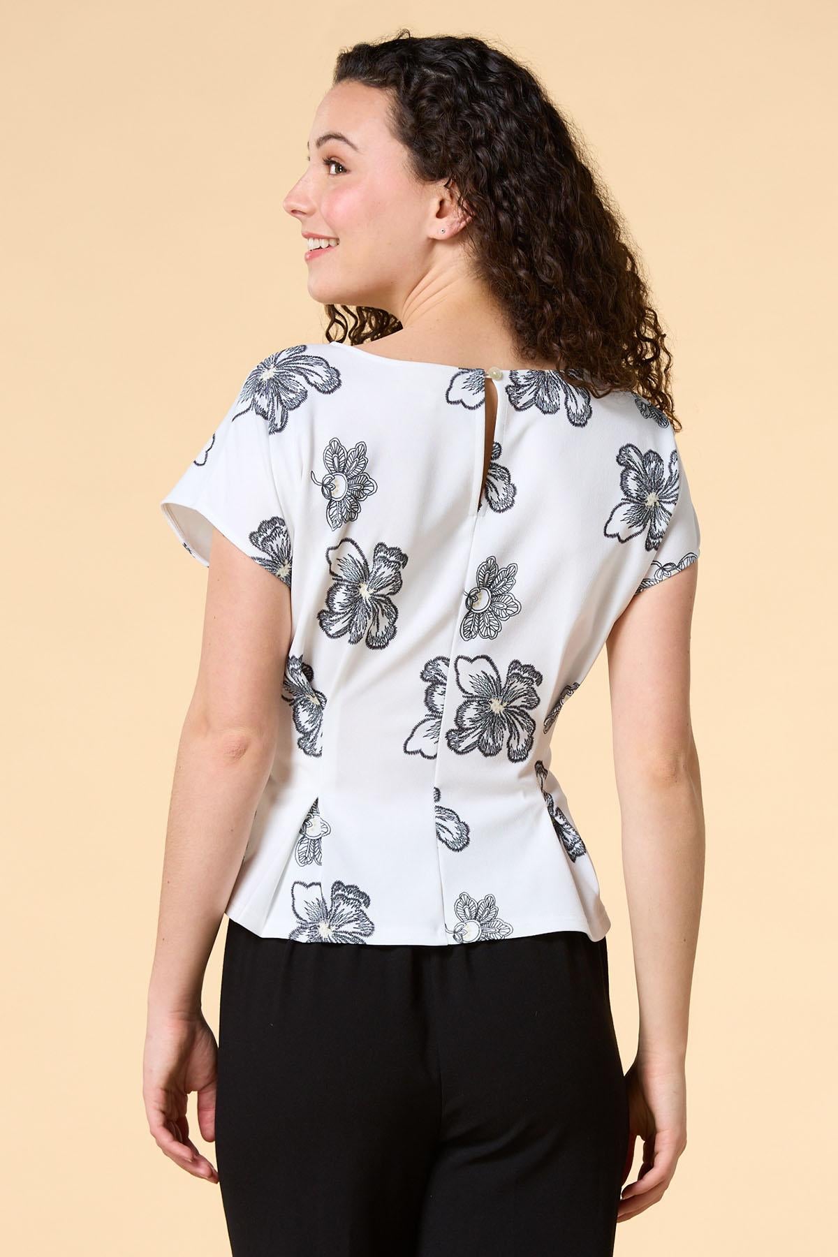 Versona petal pleats crepe top WHITE_MULTI