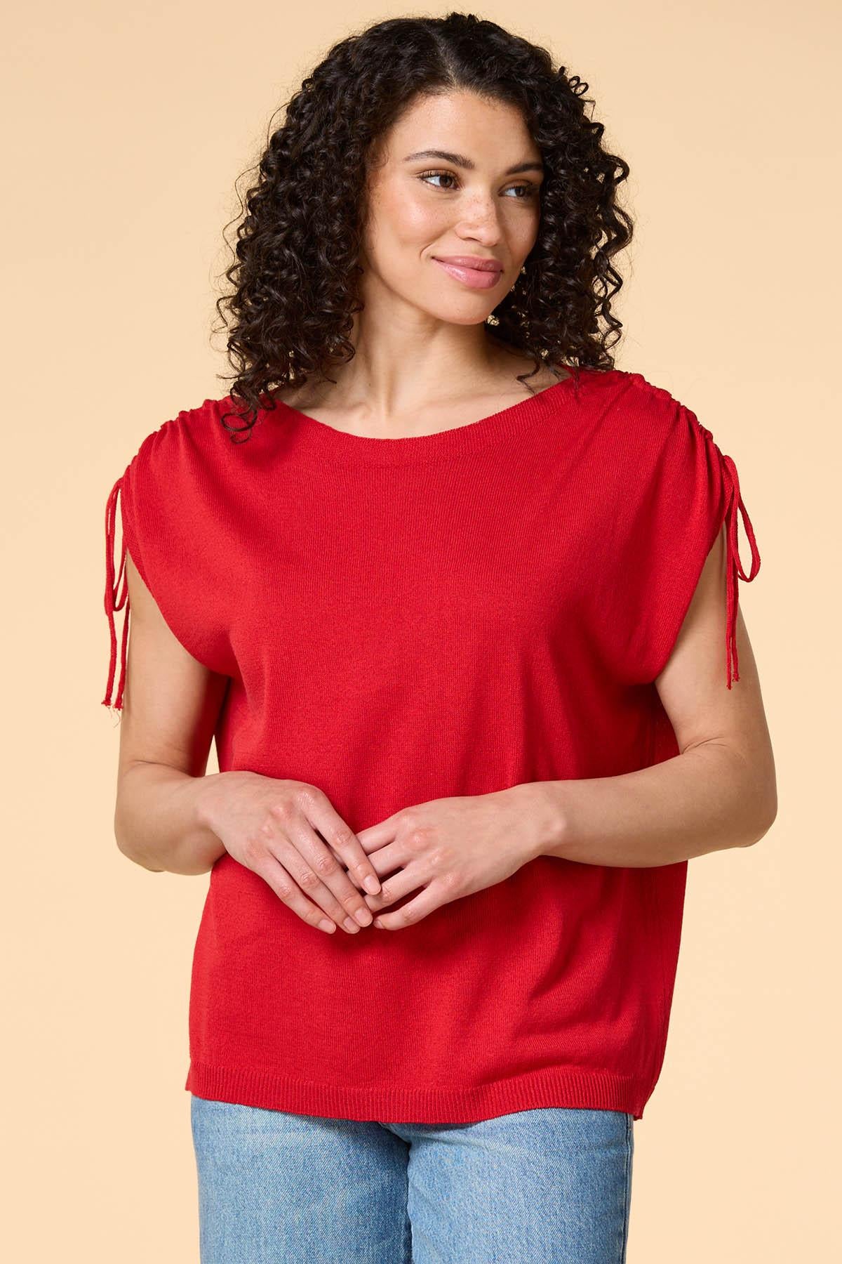 Versona tie with a smile pullover RED