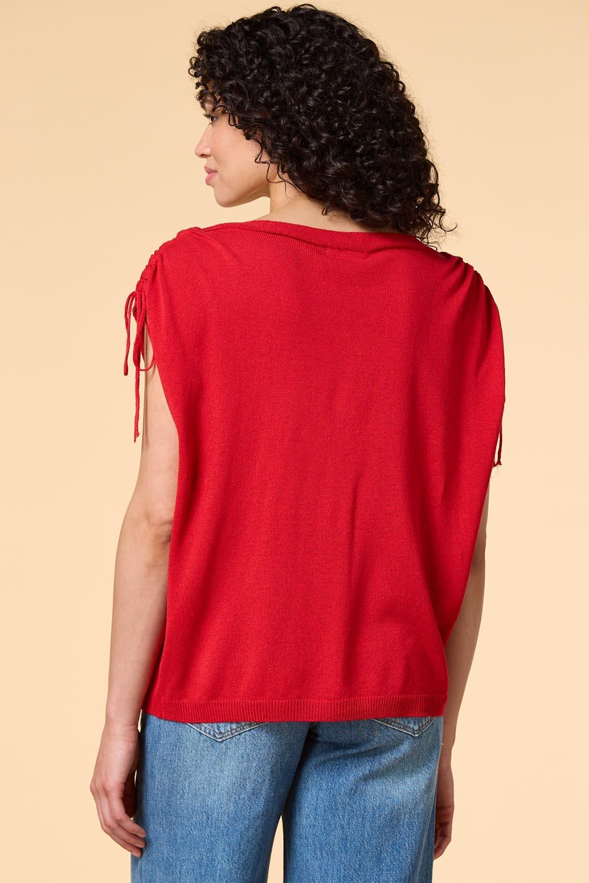 Versona tie with a smile pullover RED