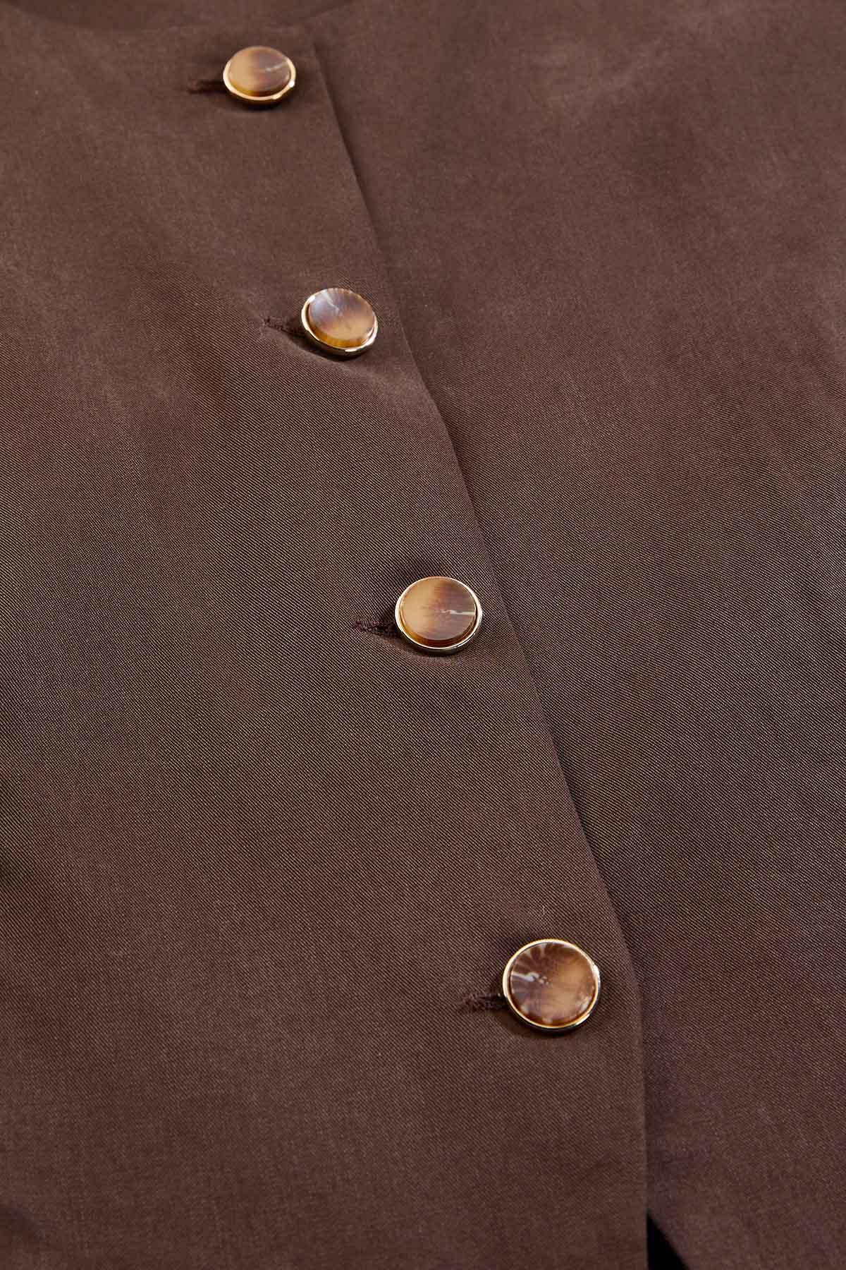 Versona cache solid button front vest BROWN