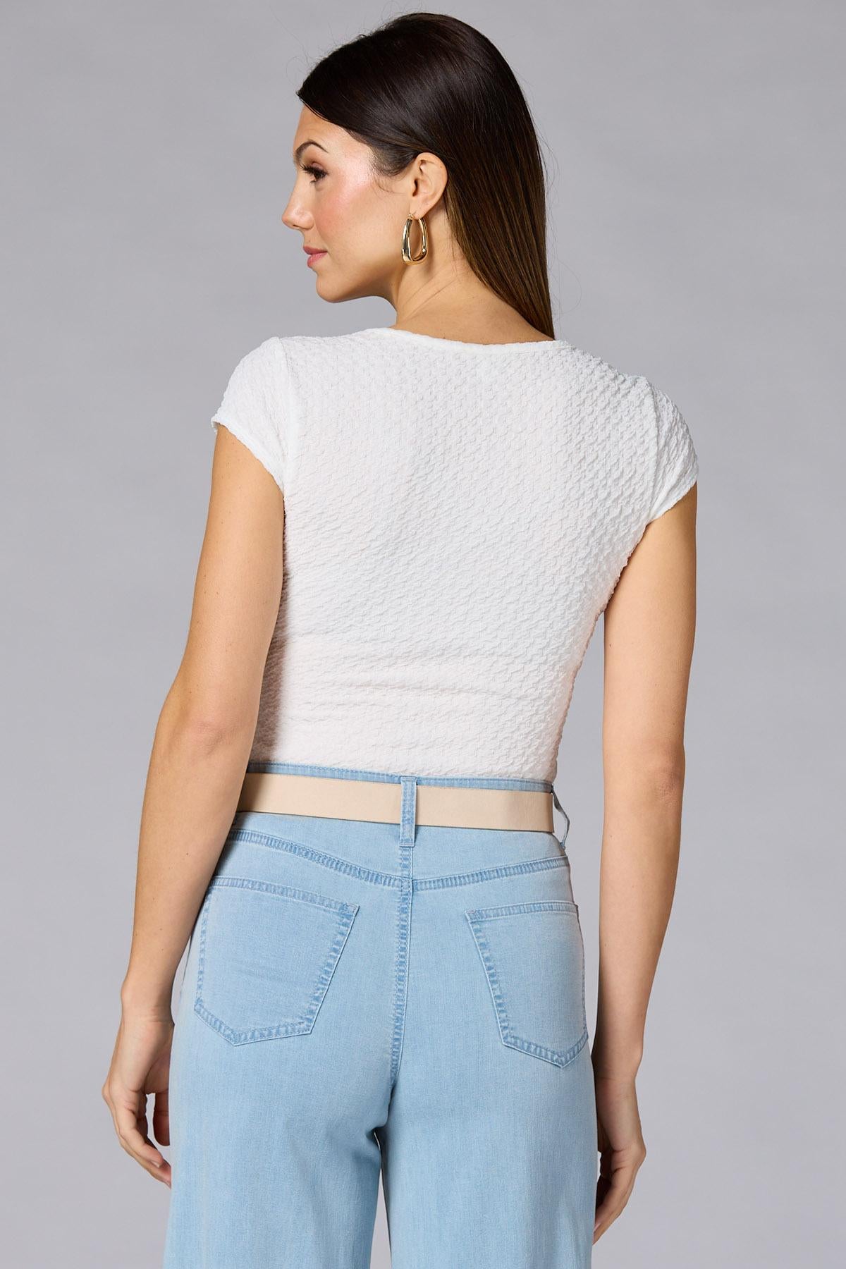 Versona cache textured button detail top BRIGHT_WHITE