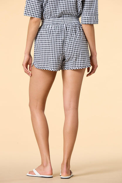 Versona picnic season shorts BLACK_WHITE_PATTERN