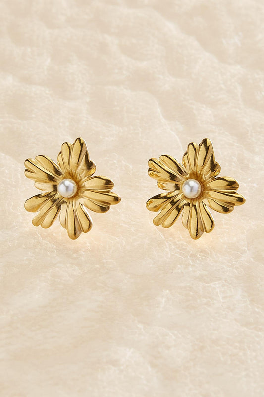 Versona waterproof flower button earrings WHITE_ALYSSUM