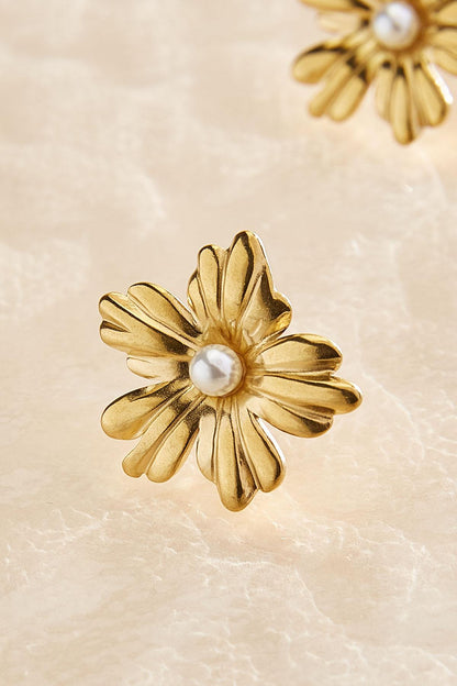 Versona waterproof flower button earrings WHITE_ALYSSUM