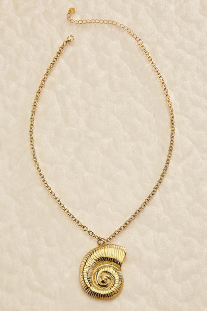 Versona waterproof seashell pendant necklace GOLD