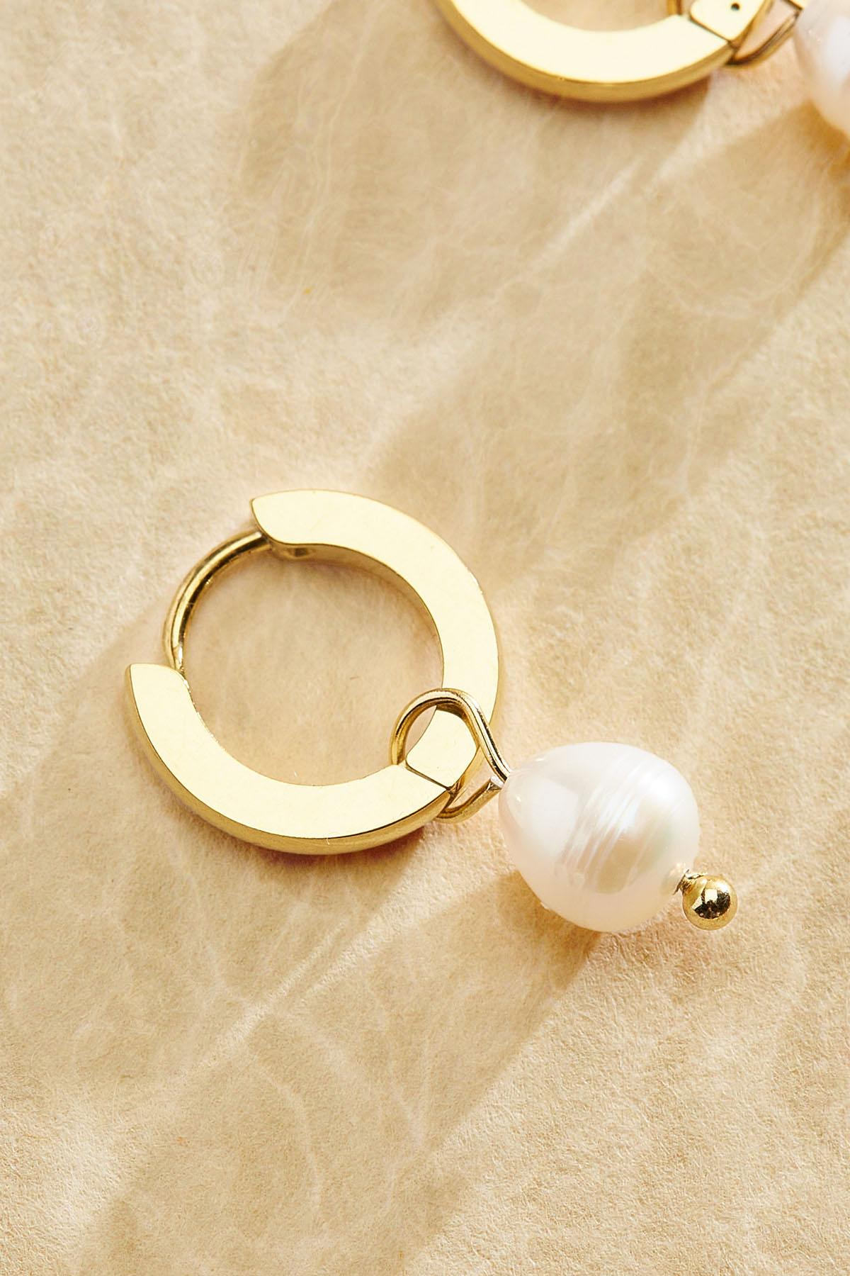 Versona waterproof  freshwater pearl huggie hoop earrings GOLD