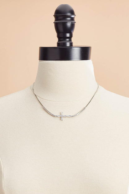 Versona cubic zirconia cross necklace SILVER