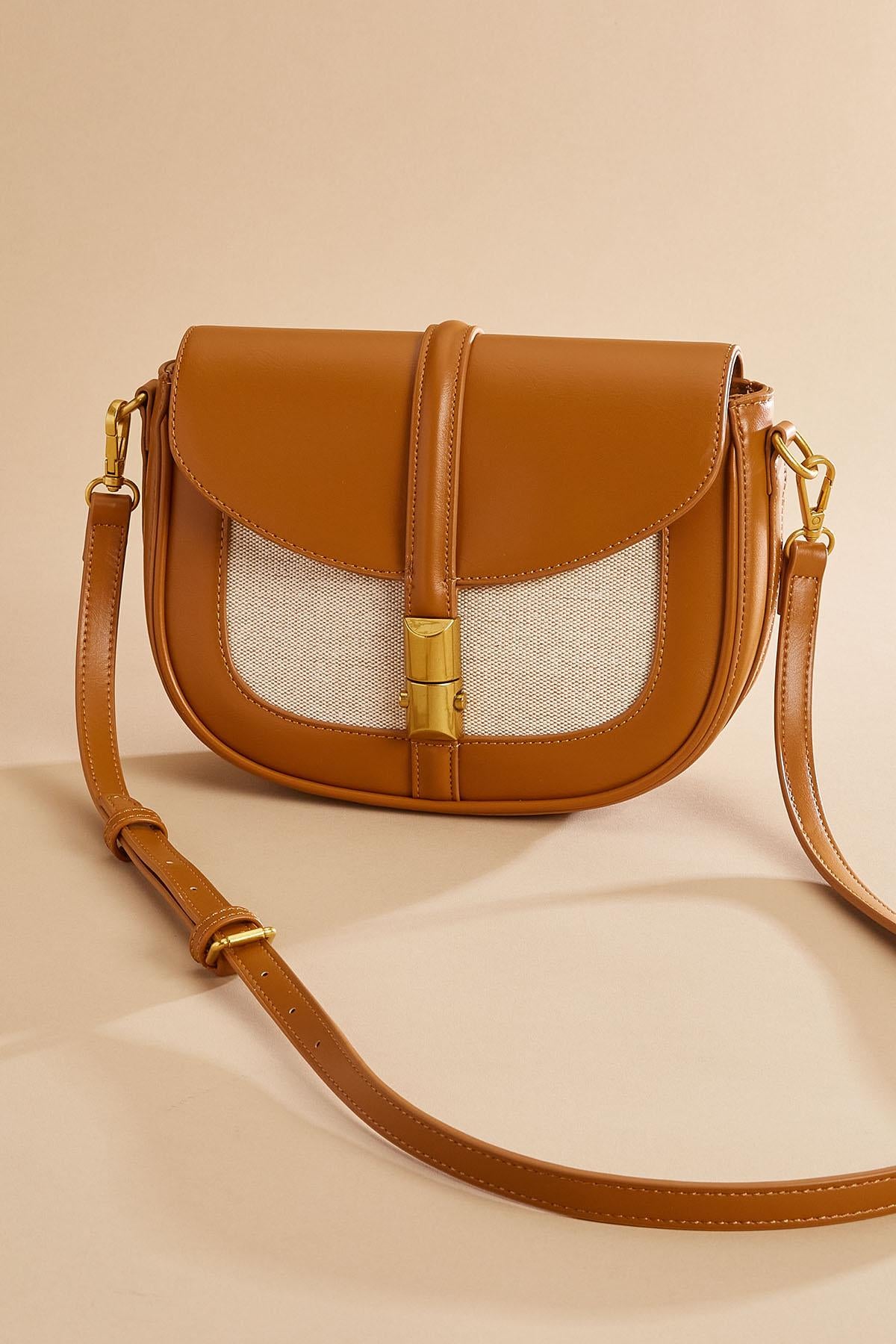 Versona faux leather twill flap crossbody COGNAC