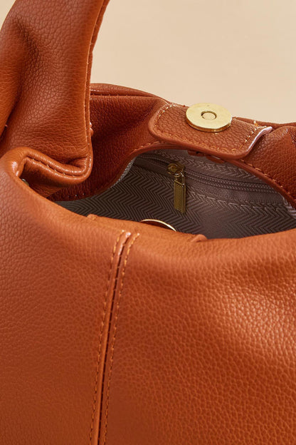 Versona slouchy faux leather hobo bag COGNAC