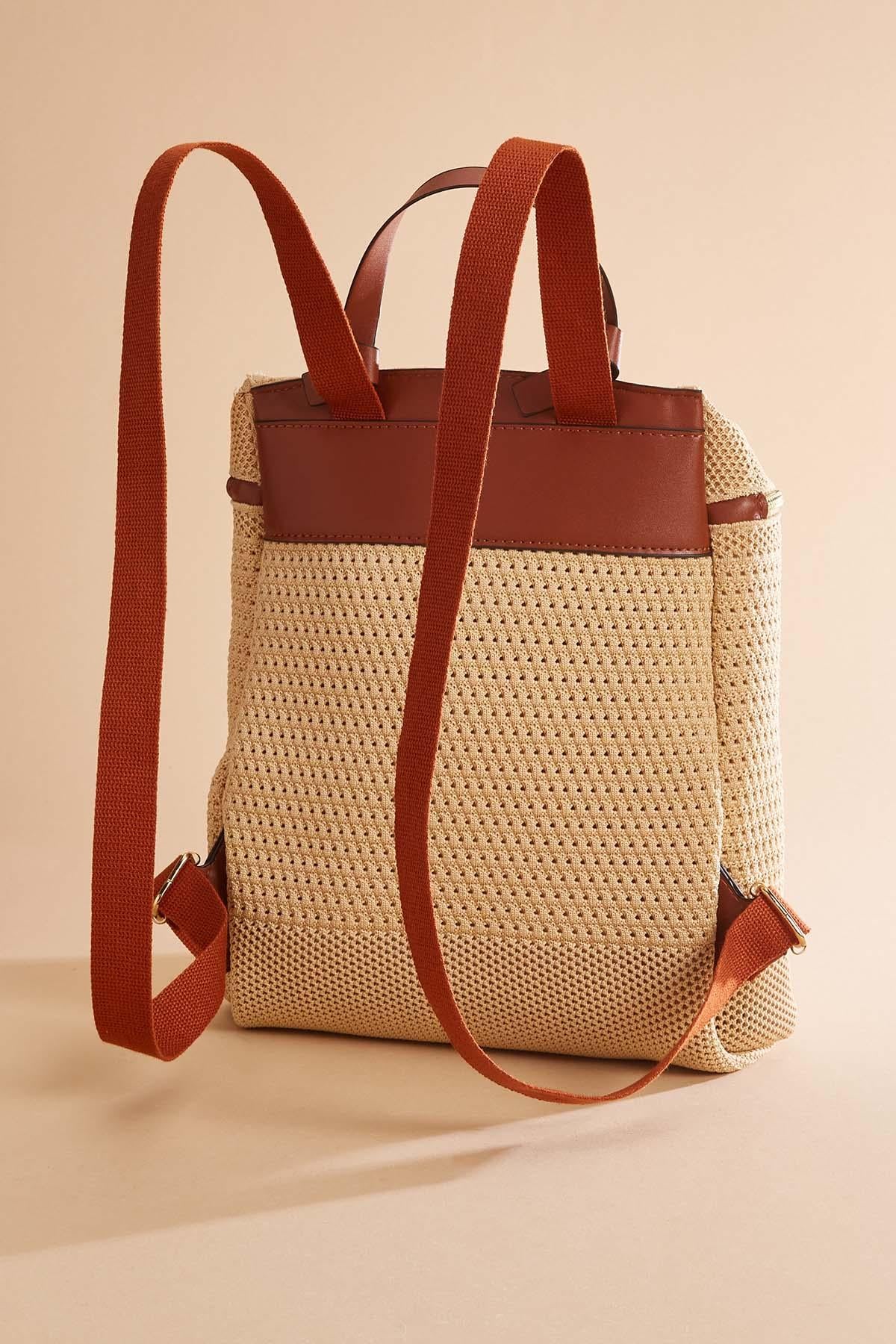 Versona neutral mesh sling backpack NATURAL