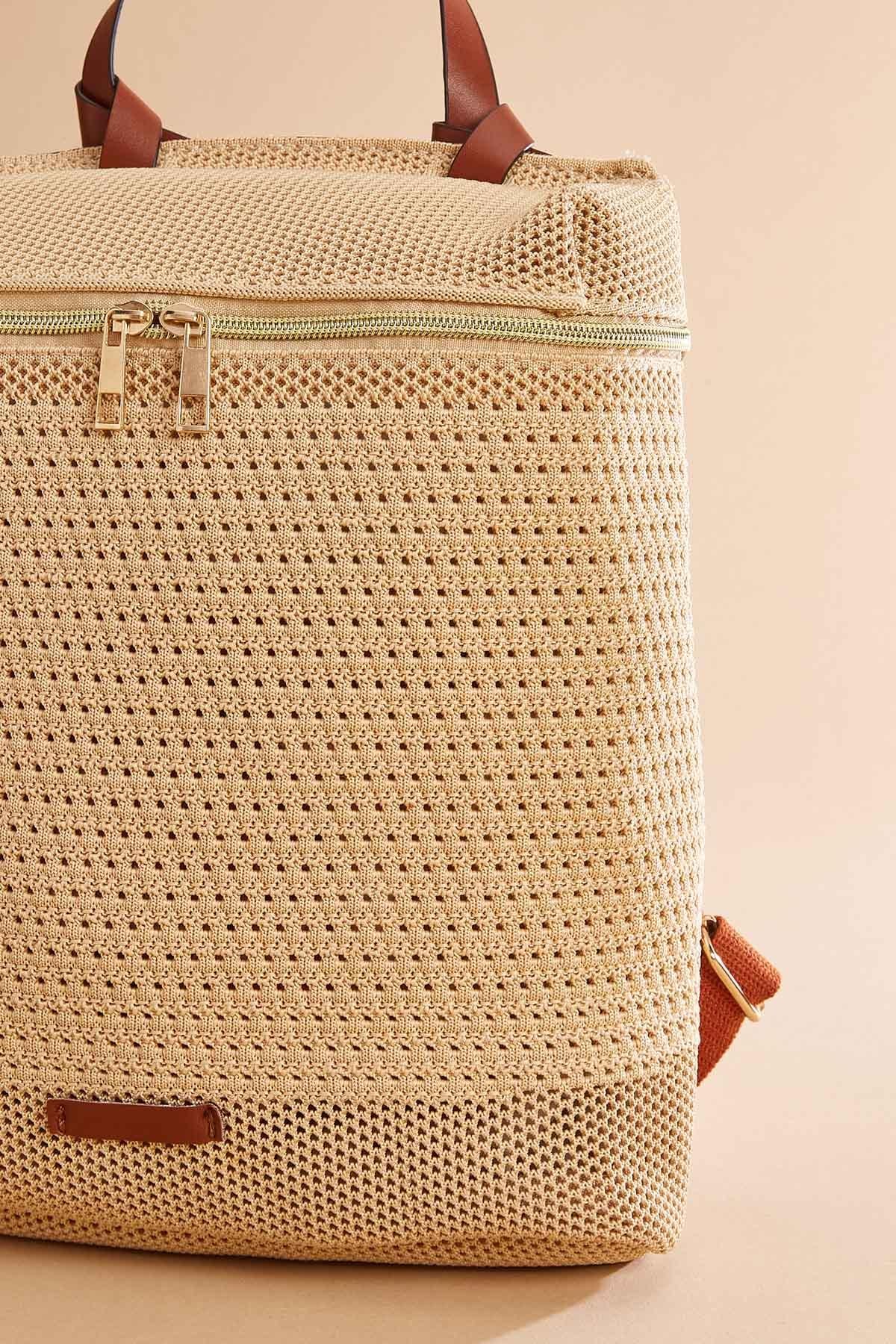 Versona neutral mesh sling backpack NATURAL