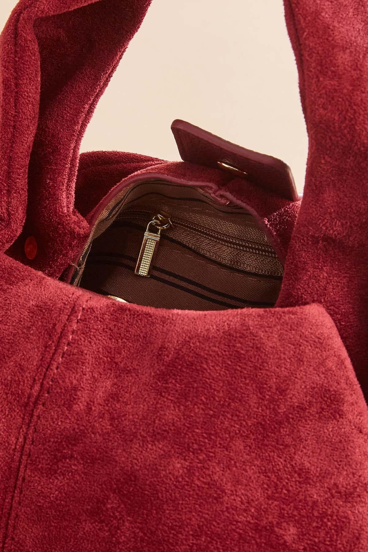 Versona faux suede belted hobo bag RED