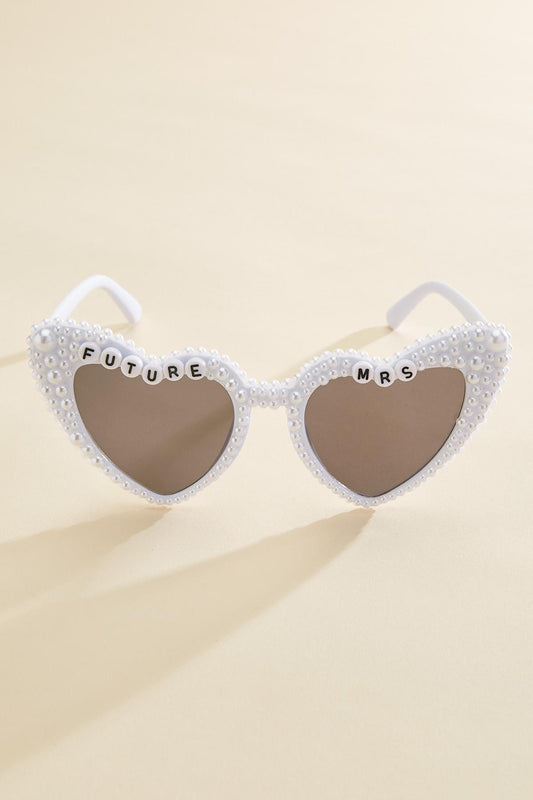 Versona pearly bride heart cat eye sunglasses WHITE