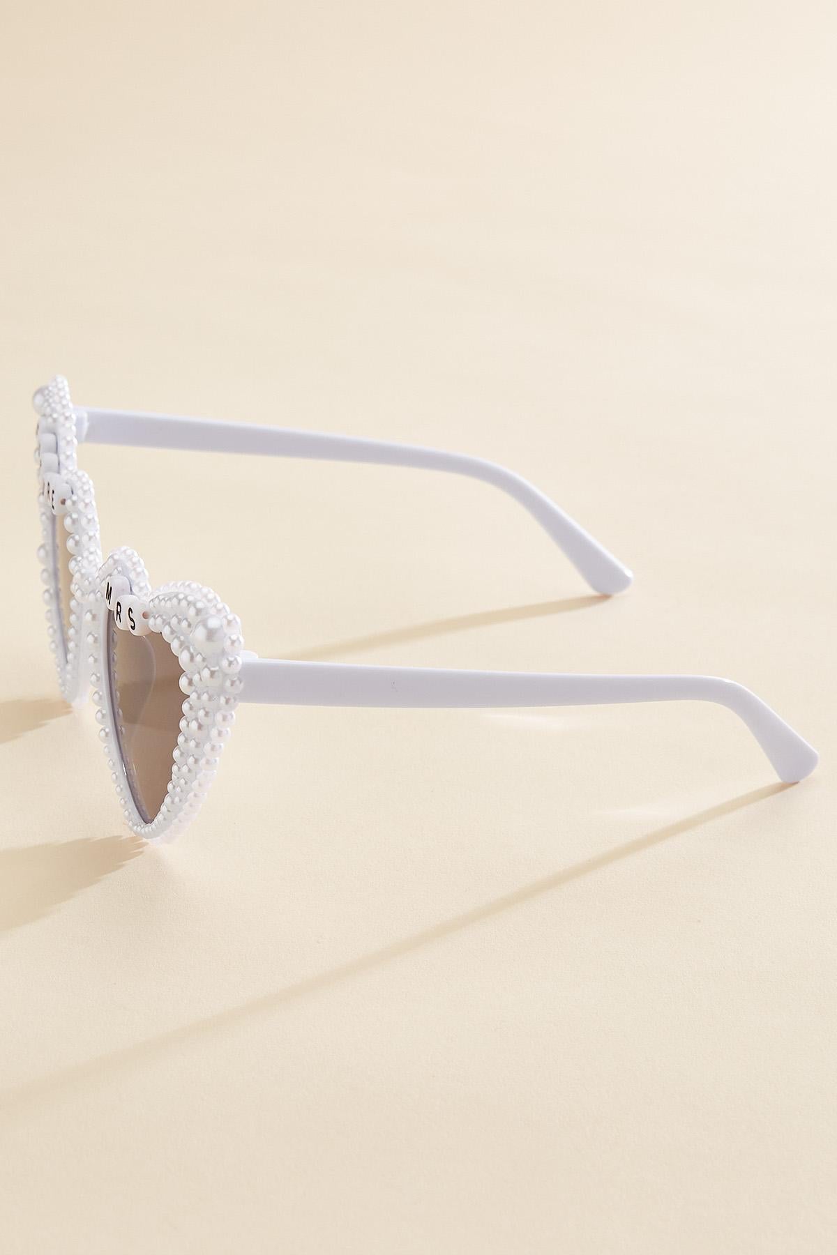Versona pearly bride heart cat eye sunglasses WHITE