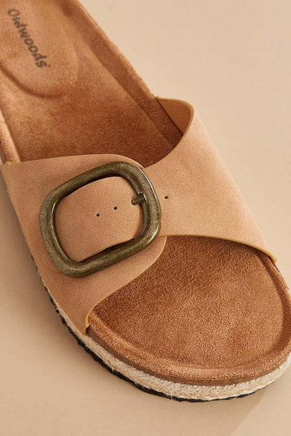 Versona gold buckle band flatform sandals BEIGE