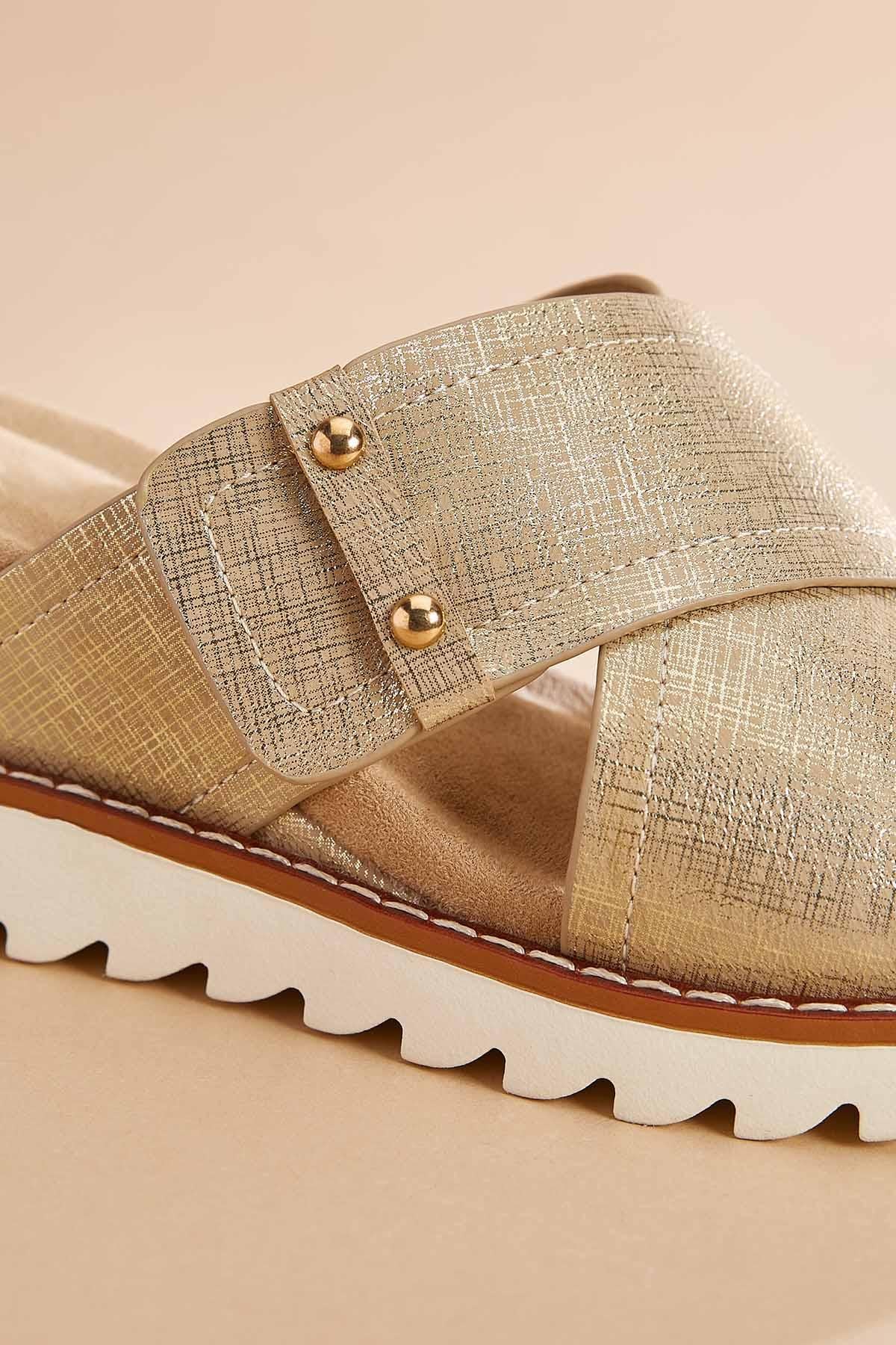 Versona gold crisscross band wedge sandals GOLD
