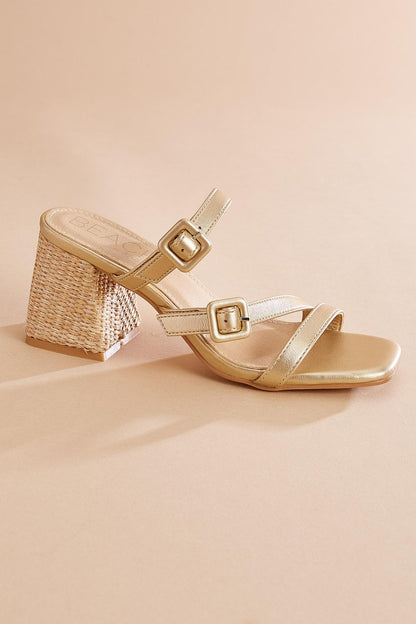 Versona patent leather band straw heels BROWN