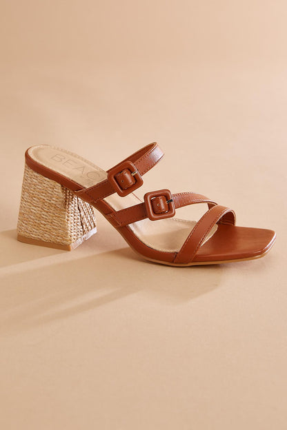 Versona patent leather band straw heels BROWN