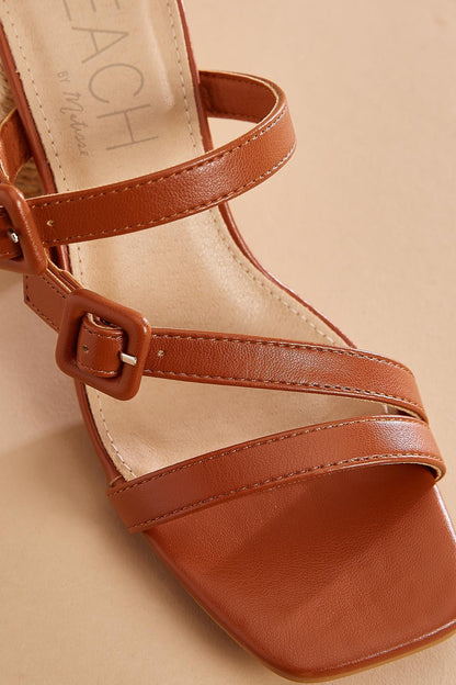 Versona patent leather band straw heels BROWN