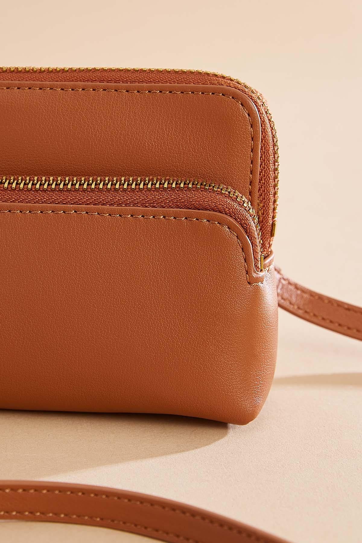 Versona genuine leather crossbody COGNAC