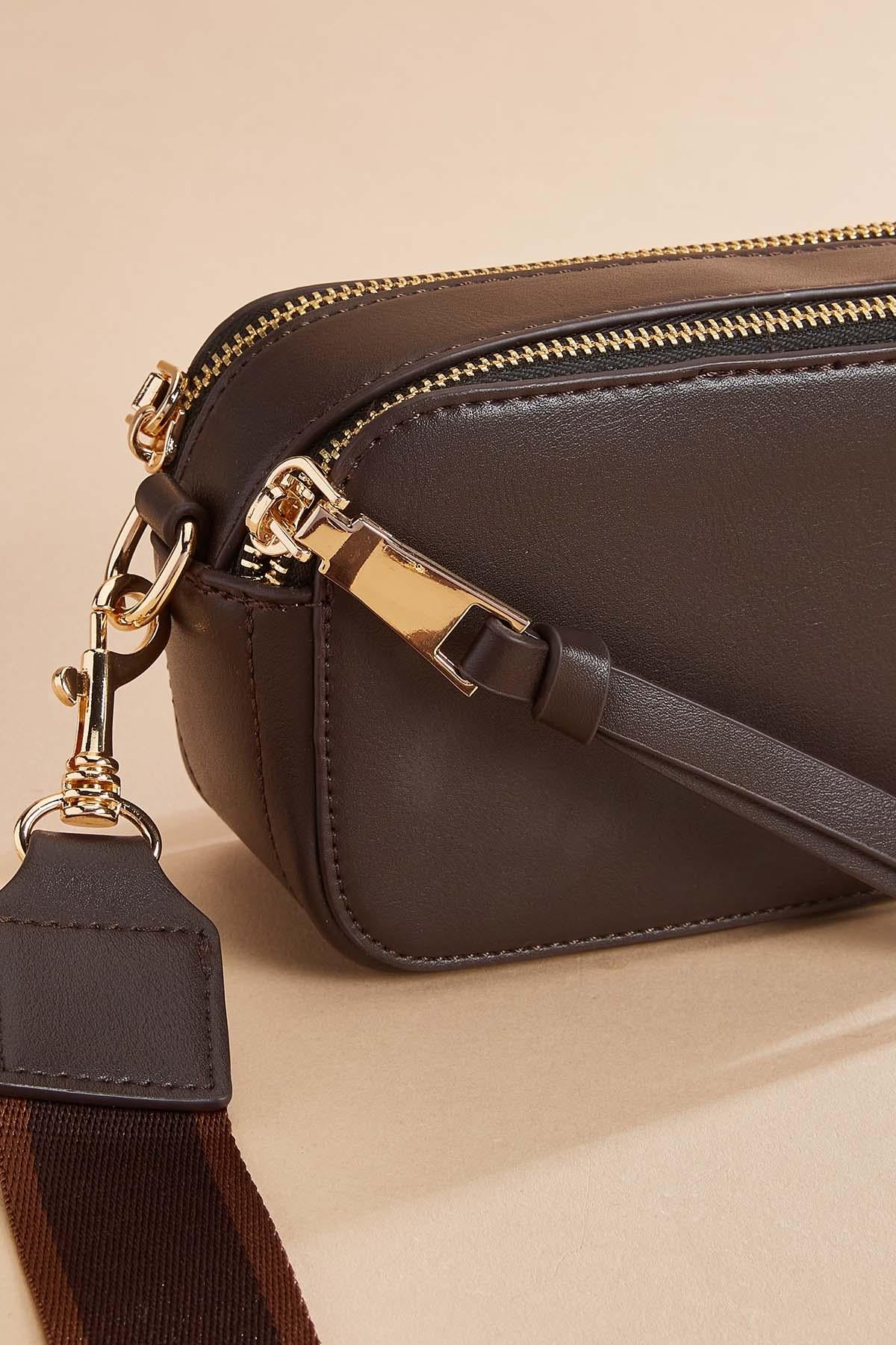 Versona faux leather structured crossbody COFFEE_BEAN