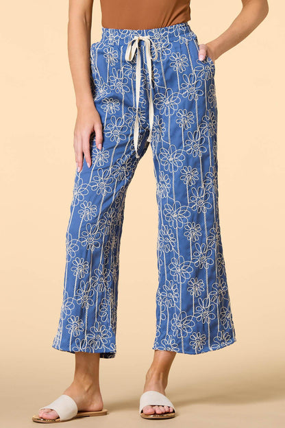Versona beauty in bloom embroidered pants BLUE