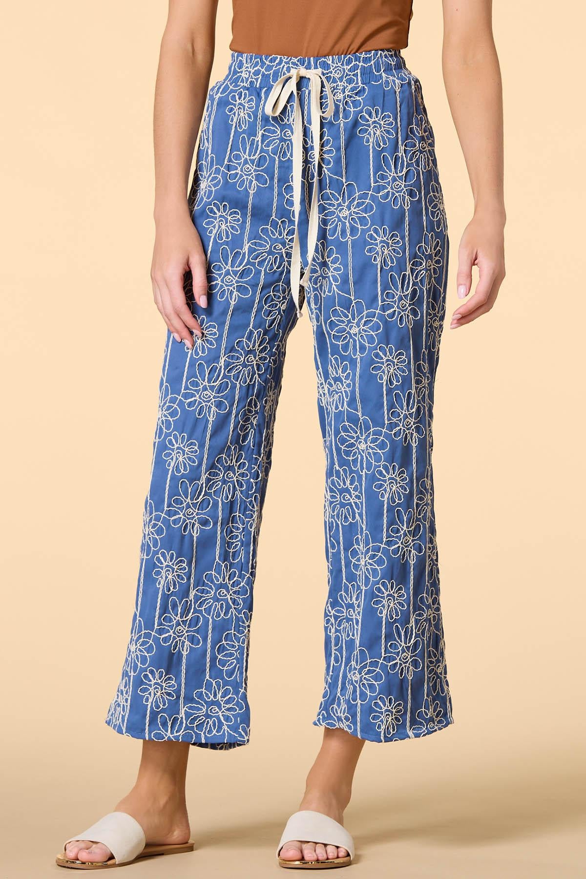 Versona beauty in bloom embroidered pants BLUE